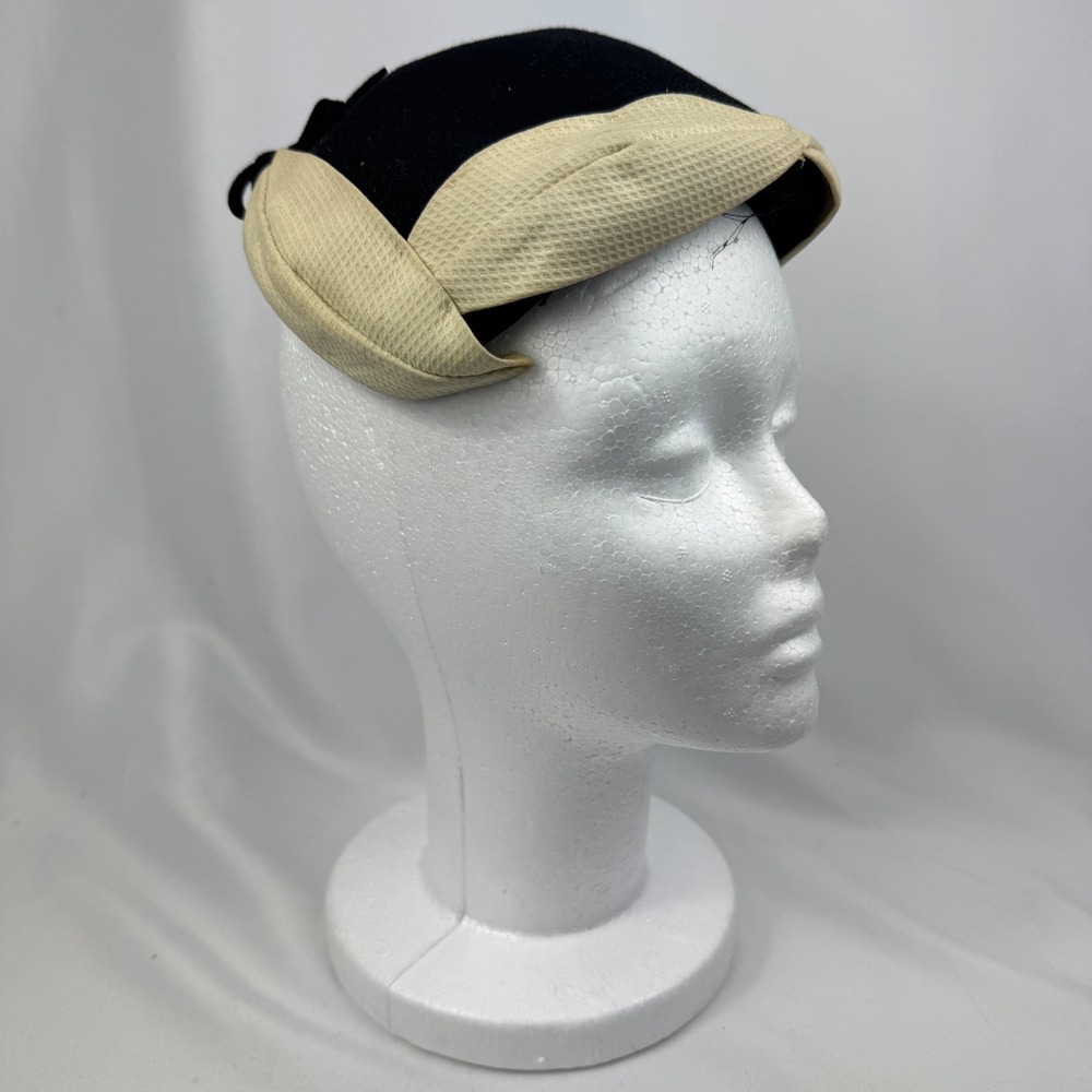 Vintage 1940s Black Felt Tilt Hat Cream Leaf Trim Percher Cocktail Hat Bow